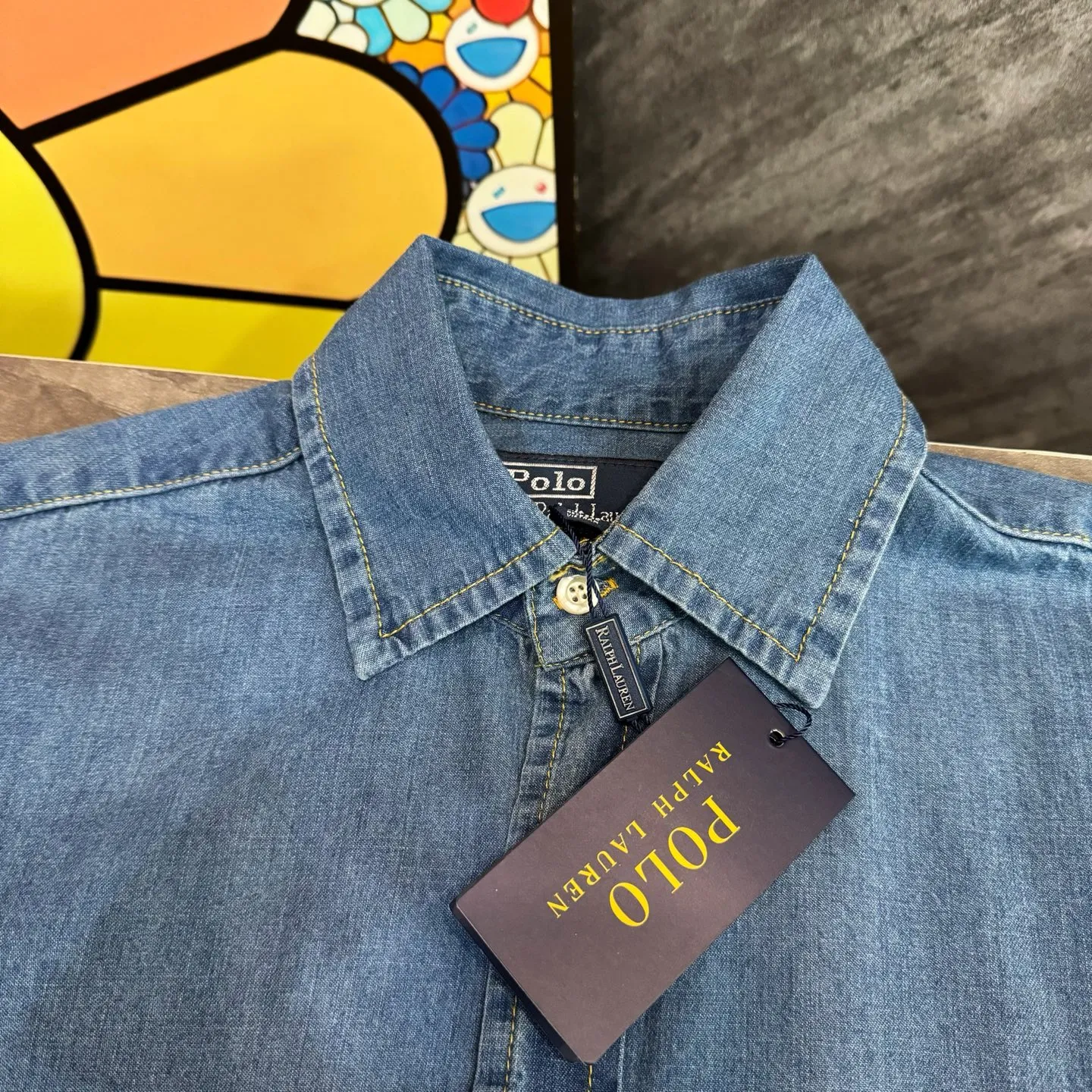 P210 model number Y56 Raff war horse small label embroidered denim shirt. Multiple designs. Fundraising for half a month. Made with conscience. 280 grams of high-quality pure cotton bamboo denim shirt fabric. Customized original laser letter buttons. Internet celebrity hot style. Imported machine. Full genuine embroidery small label. Large factory flow workmanship. Neat and orderly needlework. Loose os version. Versatile style. Couple style. Tag. Hanging grain. Washed. Main wheat. Packaging. Full set of accessories📦 All details are real shots without beauty filters. Buy with confidence📷 colour: denim blue size: s m l xl